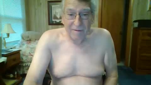 Snapshot of maturecouple1954 chatting on 02/22/25, 12:40 SXECPL55 at G mail Dot Com online show from 02/22/25, 12:40