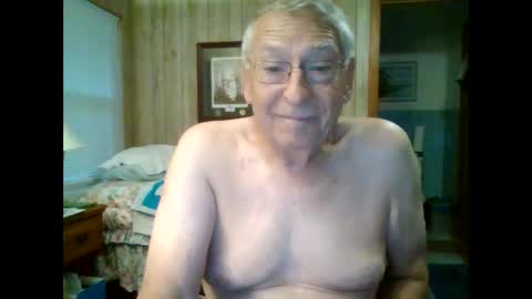 Snapshot of maturecouple1954 chatting on 09/11/25, 11:32 SXECPL55 at G mail Dot Com online show from 09/11/25, 11:32