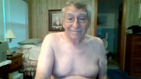 Snapshot of maturecouple1954 chatting on 05/09/26, 11:48 SXECPL55 at G mail Dot Com online show from 05/09/26, 11:48