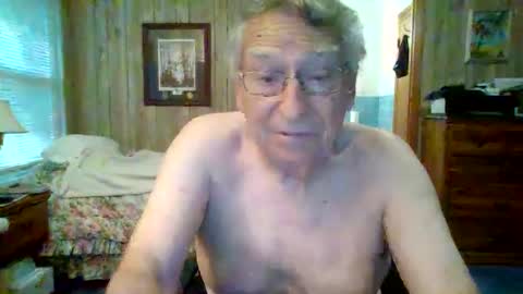 Snapshot of maturecouple1954 chatting on 05/14/26, 11:17 SXECPL55 at G mail Dot Com online show from 05/14/26, 11:17