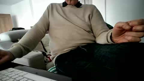 maturehotman online show from 03/20/26, 05:40