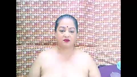Snapshot of matureindian654u chatting on 05/26/26, 09:16 matureindian654u online show from 05/26/26, 09:16