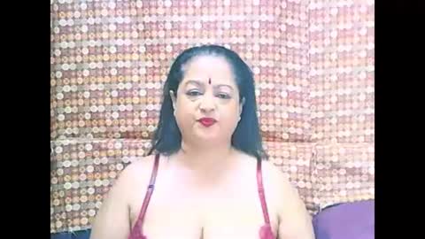 Snapshot of matureindian654u chatting on 05/29/26, 06:06 matureindian654u online show from 05/29/26, 06:06