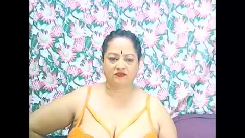 Snapshot of matureindian654u chatting on 06/21/26, 02:19 matureindian654u online show from 06/21/26, 02:19