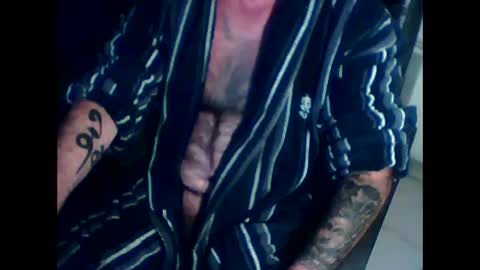 Snapshot of mauni1964 chatting on 11/20/25, 01:00 mauni1964 online show from 11/20/25, 01:00