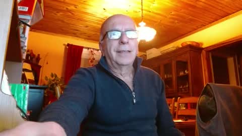 Maurice online show from 12/19/24, 10:10