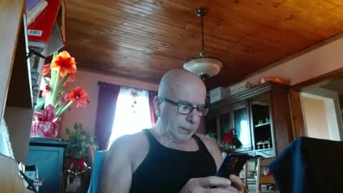 Maurice online show from 01/04/25, 01:53