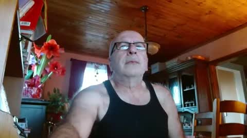 Maurice online show from 01/05/25, 01:04