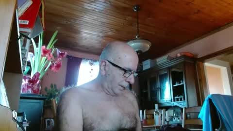 Maurice online show from 01/10/25, 02:34
