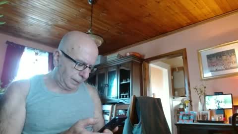 Maurice online show from 02/18/25, 02:27