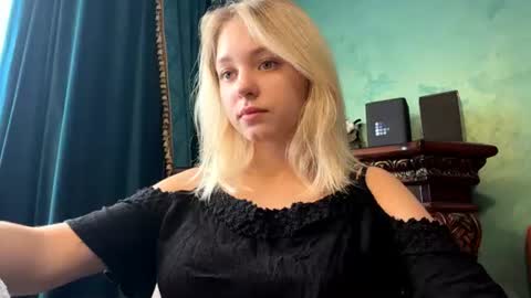 Snapshot of mauriceproenza chatting on 07/11/26, 07:22 Eva 1st day online show from 07/11/26, 07:22