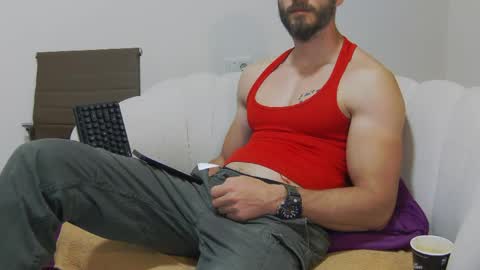 Snapshot of mauro_real_man chatting on 05/10/26, 05:51 mauro_real_man online show from 05/10/26, 05:51