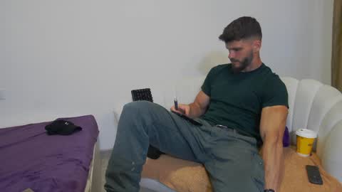 Snapshot of mauro_real_man chatting on 05/24/26, 05:51 mauro_real_man online show from 05/24/26, 05:51