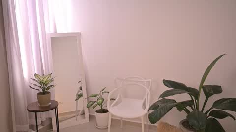 Maria Victoria Schedule 2pm until 9pm GMT-5 online show from 10/04/25, 05:44