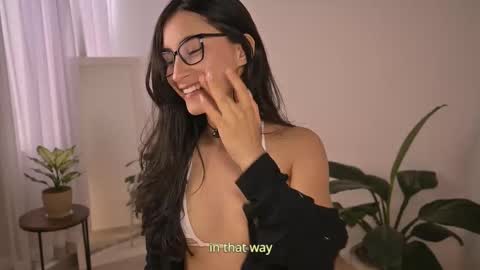 Maria Victoria Schedule 2pm until 9pm GMT-5 online show from 10/05/25, 05:55