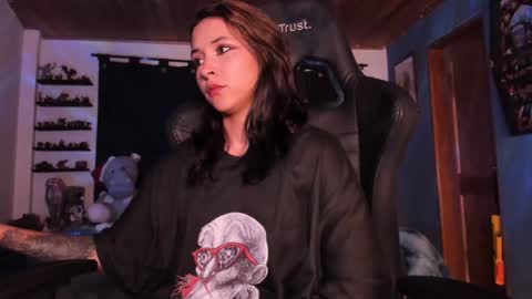 Snapshot of mavis_fuentes chatting on 12/09/24, 04:01 Hilary online show from 12/09/24, 04:01