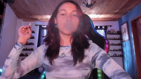 Snapshot of mavis_fuentes chatting on 01/18/25, 06:53 Hilary online show from 01/18/25, 06:53