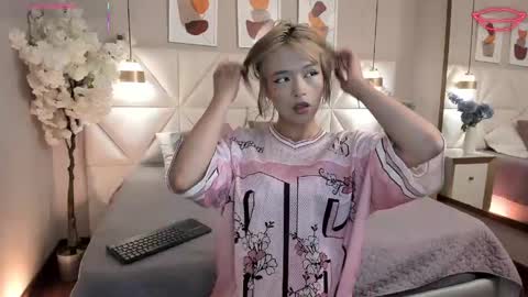 mavis_luxury online show from 04/22/26, 03:20