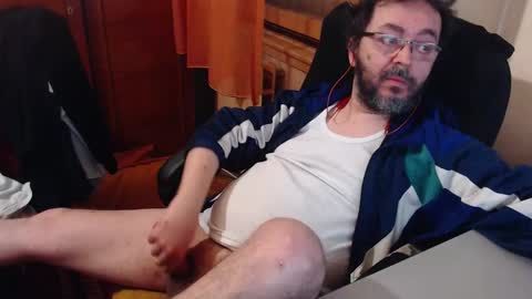 Max online show from 02/08/25, 06:12