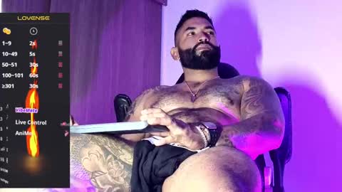 Snapshot of max__prada chatting on 10/20/25, 12:55 max__prada online show from 10/20/25, 12:55