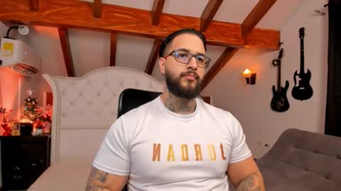 max D. online show from 12/14/25, 11:20