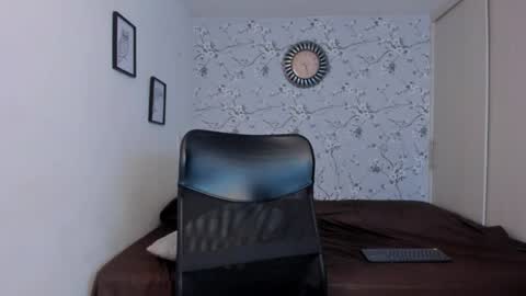 max D. online show from 04/17/26, 11:30