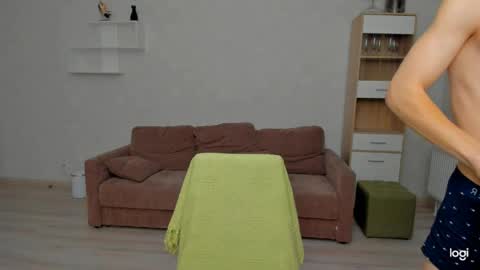 Snapshot of max_foks_ chatting on 04/20/26, 07:00 max_foks_ online show from 04/20/26, 07:00