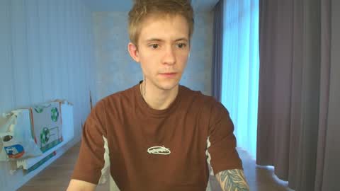 Snapshot of max_gen chatting on 12/06/24, 05:09 Max Gen with tats 24years  And Ethan without tats 20 years online show from 12/06/24, 05:09
