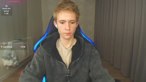 Snapshot of max_gen chatting on 12/21/24, 12:53 Max Gen with tats 24years  And Ethan without tats 20 years online show from 12/21/24, 12:53