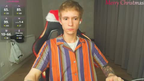 Snapshot of max_gen chatting on 12/25/24, 11:31 Max Gen with tats 24years  And Ethan without tats 20 years online show from 12/25/24, 11:31