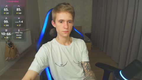 Snapshot of max_gen chatting on 01/11/25, 08:32 Max Gen with tats 24years  And Ethan without tats 20 years online show from 01/11/25, 08:32