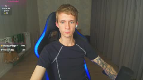 Snapshot of max_gen chatting on 01/13/25, 08:58 Max Gen with tats 24years  And Ethan without tats 20 years online show from 01/13/25, 08:58