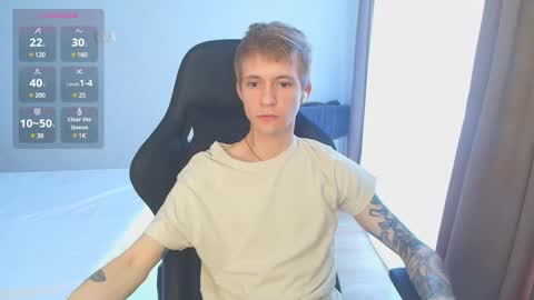 Snapshot of max_gen chatting on 03/03/25, 11:33 Max Gen with tats 24years  And Ethan without tats 20 years online show from 03/03/25, 11:33