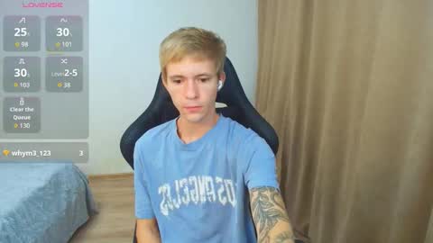 Snapshot of max_gen chatting on 10/02/25, 11:34 Max Gen with tats 24years  And Ethan without tats 20 years online show from 10/02/25, 11:34