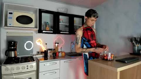 Max online show from 02/25/26, 01:21