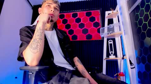 Max online show from 03/20/26, 04:39