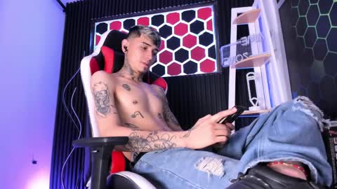 Max online show from 04/10/26, 02:50