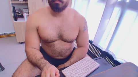 Snapshot of max_love25 chatting on 05/10/26, 07:30 max_love25 online show from 05/10/26, 07:30