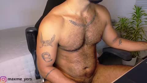 Snapshot of max_meyer chatting on 11/12/25, 10:41 max_meyer online show from 11/12/25, 10:41