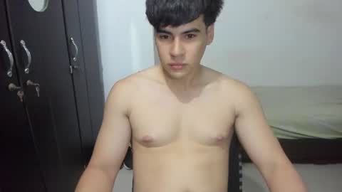 Snapshot of max_miller66 chatting on 07/05/26, 04:19 Max online show from 07/05/26, 04:19
