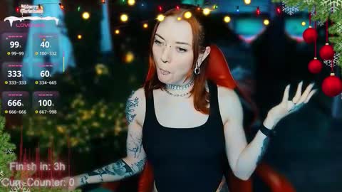 Snapshot of max_phoenix chatting on 12/19/25, 11:17 Max online show from 12/19/25, 11:17