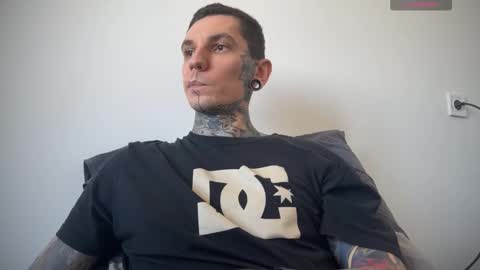    online show from 02/09/25, 09:47