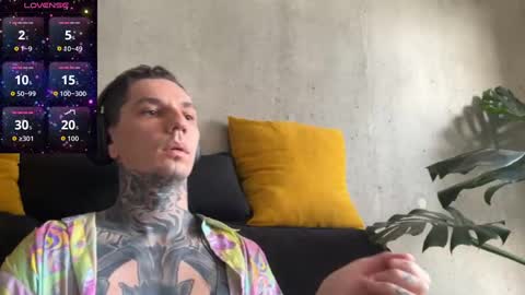    online show from 11/02/25, 05:43