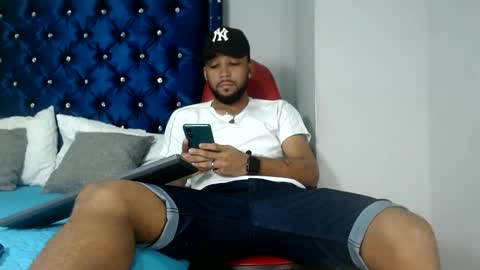 Snapshot of max_sexyhot26 chatting on 12/03/24, 03:09 max_sexyhot26 online show from 12/03/24, 03:09