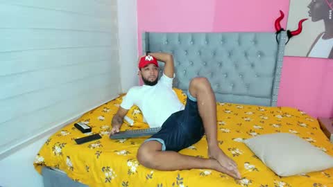 Snapshot of max_sexyhot26 chatting on 12/26/24, 02:55 max_sexyhot26 online show from 12/26/24, 02:55