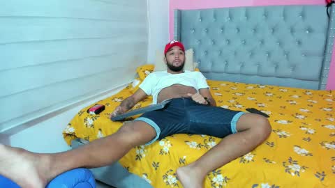 Snapshot of max_sexyhot26 chatting on 12/26/24, 05:58 max_sexyhot26 online show from 12/26/24, 05:58