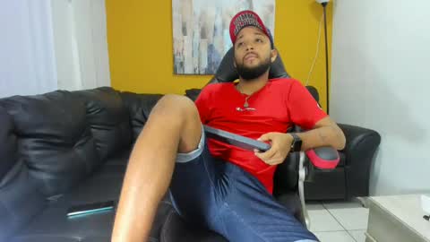Snapshot of max_sexyhot26 chatting on 01/07/25, 02:53 max_sexyhot26 online show from 01/07/25, 02:53