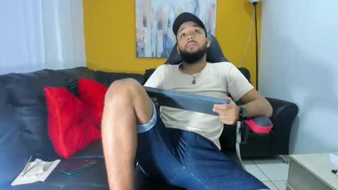 Snapshot of max_sexyhot26 chatting on 01/08/25, 03:08 max_sexyhot26 online show from 01/08/25, 03:08