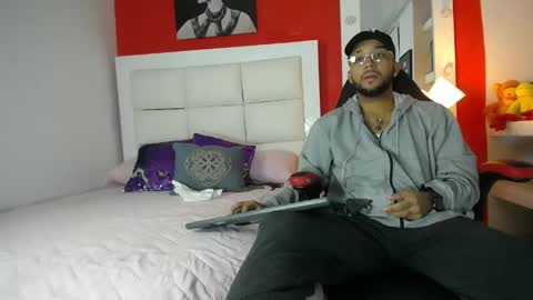 Snapshot of max_sexyhot26 chatting on 01/19/25, 02:04 max_sexyhot26 online show from 01/19/25, 02:04