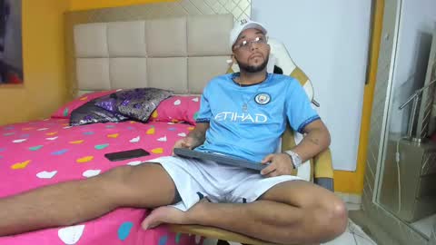 Snapshot of max_sexyhot26 chatting on 02/07/25, 03:01 max_sexyhot26 online show from 02/07/25, 03:01